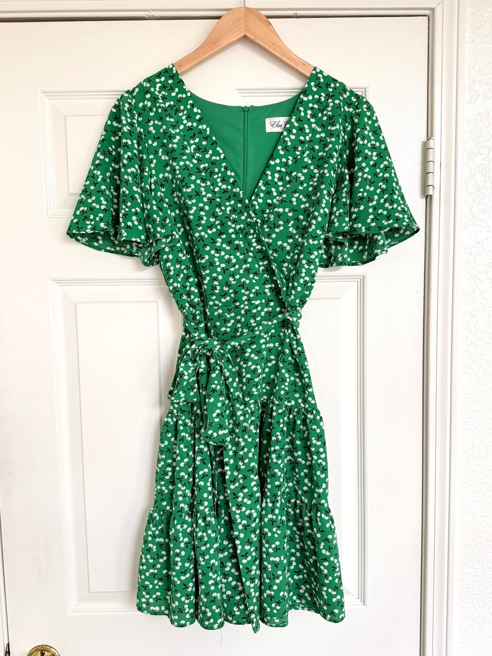Eliza J Womens V Neck Flutter Sleeve Fit and Flare Dress Cherry Green White 6